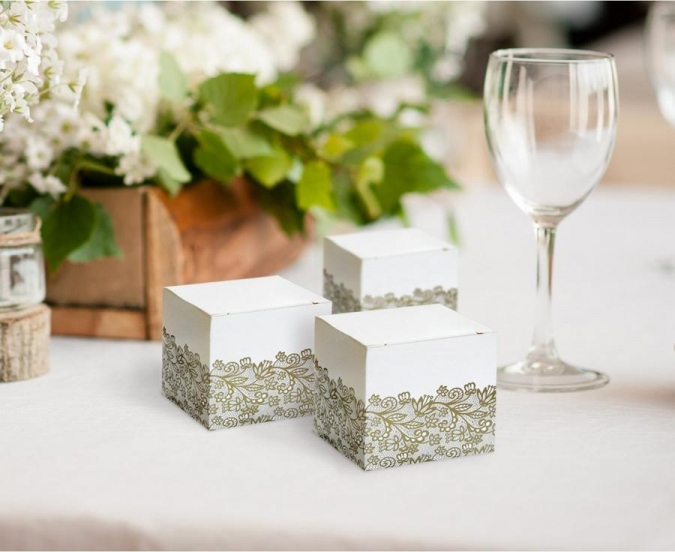 Кутийки за сладки или подаръчета със златни елементи - 6 бр. /Gd/