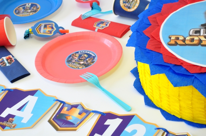 Промо пакет за 10 празнуващи Клаш Роял