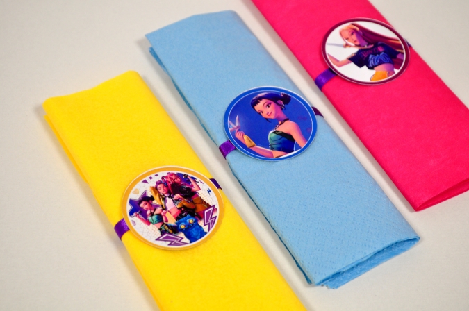 Парти салфетки Кей Поп, 33х33 см, 6 бр. пакет