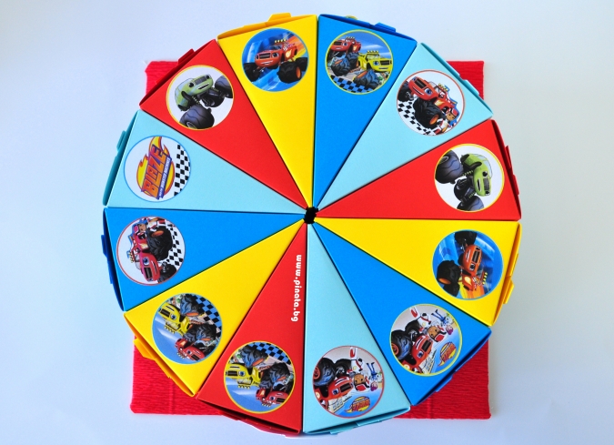 Хартиена торта с тематична декорация и персонализация Пламъчко / Блейз