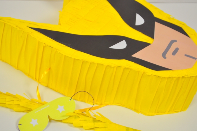 Пинята Върколака, 46х32 см