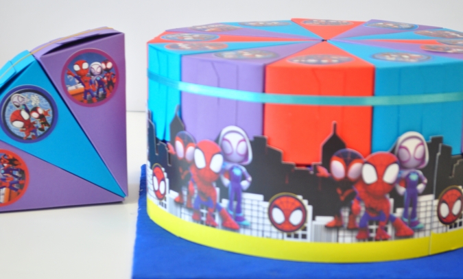 Хартиена торта с декорация и персонализация Спайди и невероятните му приятели