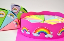 Хартиена торта с  тематична декорация и персонализация Дъга