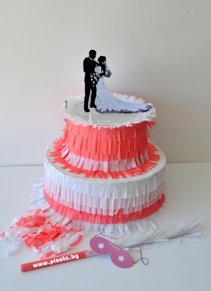 Сватбена пинята торта