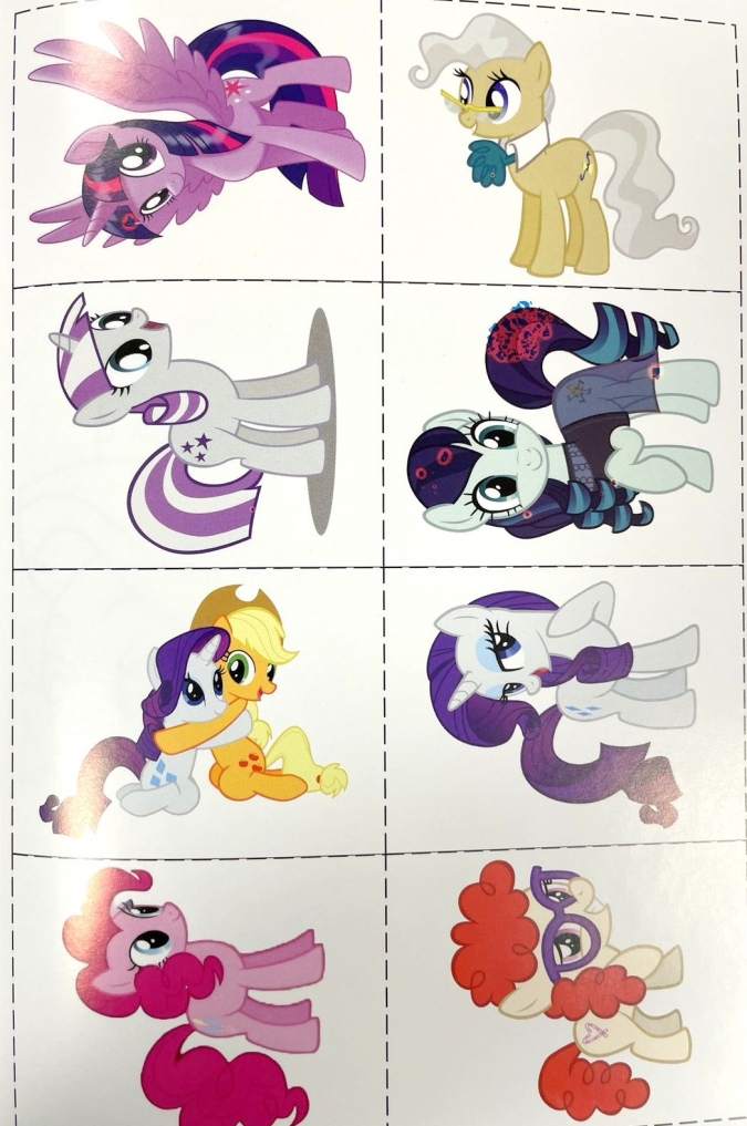 Книжка за оцветяване с включени стикери Малкото Пони /St/