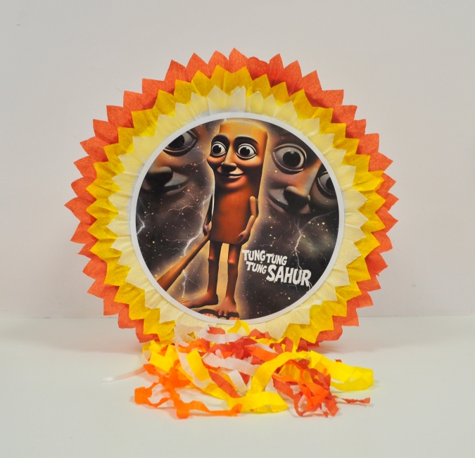 Пинята Тунг Тунг Сахур, две лица 40х40 см