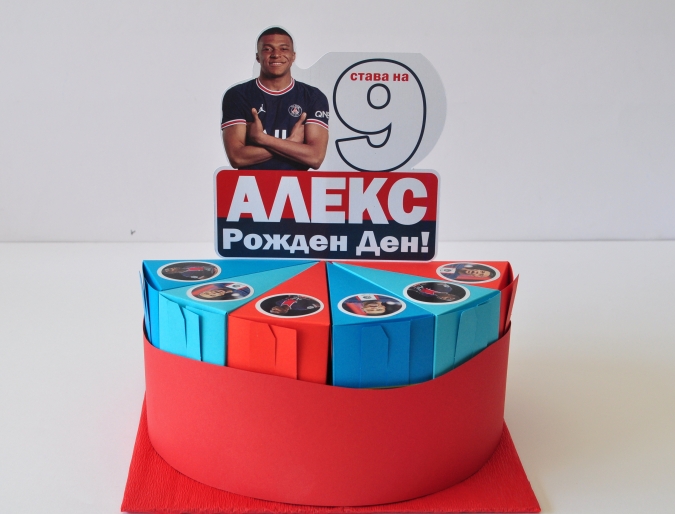 Хартиена торта с  тематична декорация и персонализация Килиан Мбапе ПСЖ