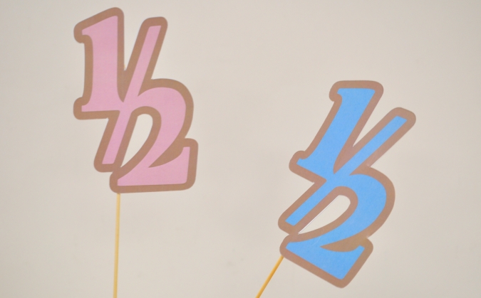 Топер за торта 1/2 /половин/ година момиче