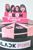 Хартиена торта с тематична декорация и персонализация  Блек Пинк