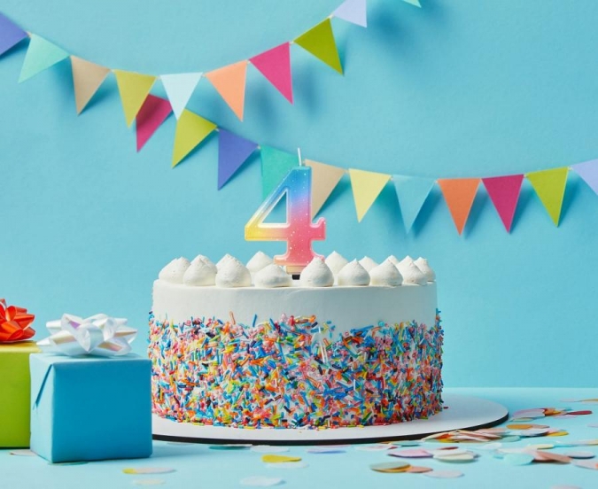 Свещичка цвят пастел дъга, цифра 4 /Gd/