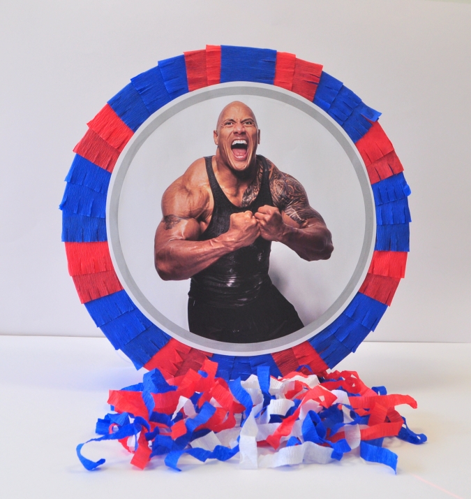 Пинята Дуейн Джонсън Скалата, две лица 40х40 см