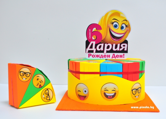 Хартиена торта с  тематична декорация и персонализация Емотикони момиче