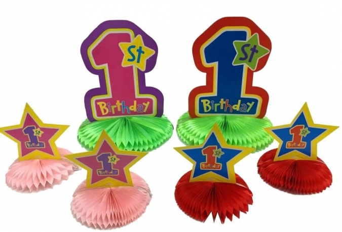 Украса за маса /тип пчелна пита/ Момче, бебе с надпис 1st Birthday /Tr/