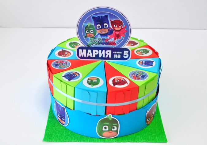 Хартиена торта с тематична декорация и персонализация Пи Джи Маски