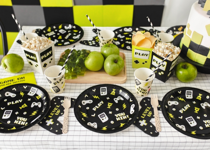 Хартиена чинийка Плейстейшън, джойстик, Gamepad, 23 см, 6 бр. в пакет /Pd/