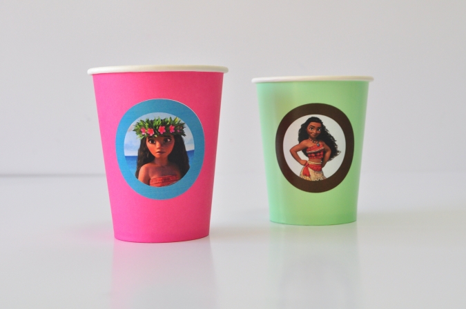 Персонализирана хартиена парти чашка 270 мл. Смелата Ваяна, 6 бр. пакет