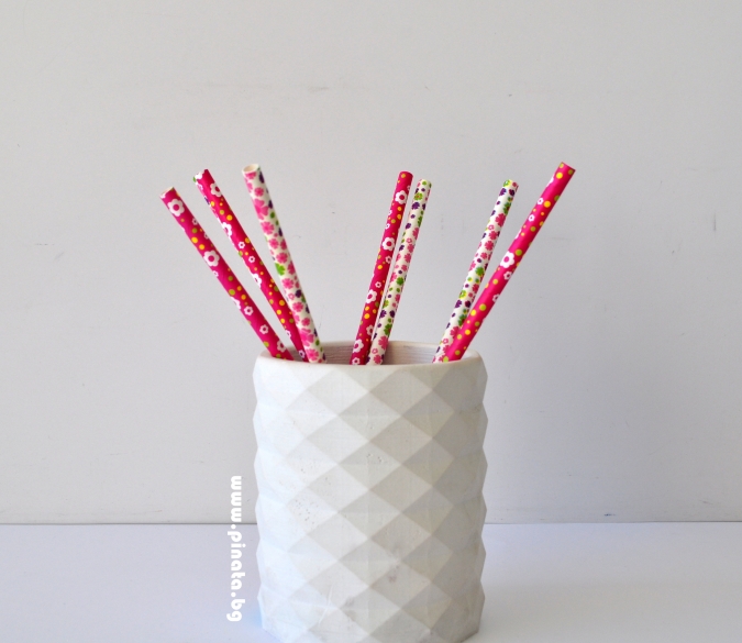 Картонени сламки флорални цветя 8 бр опаковка /mb/