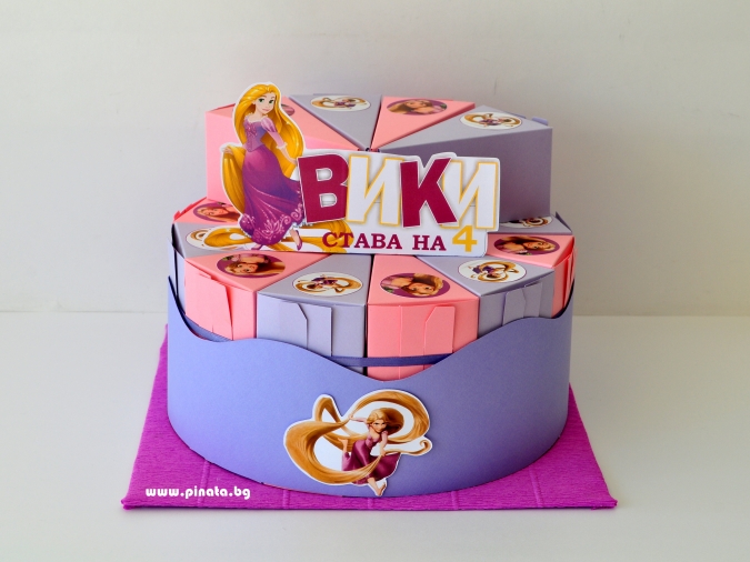 Хартиена торта с тематична декорация и персонализация Рапунцел