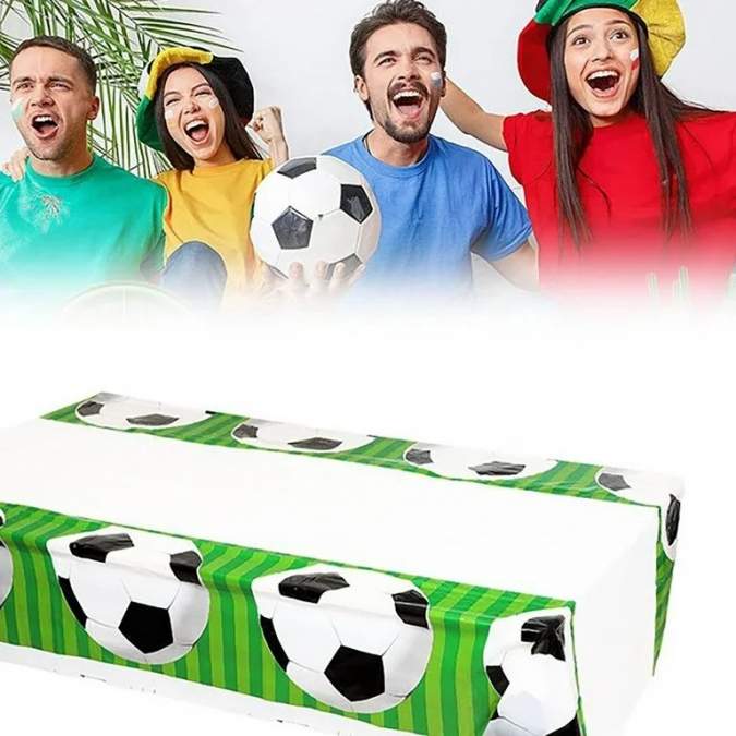 Парти покривка зелена с топки Футбол 108х180 см /Gx/
