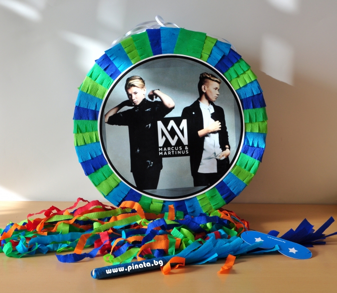 Пинята Маркус и Мартинус, две лица 40х40 см