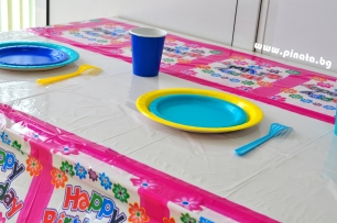 Парти покривка Честит Рожден Ден  с цветя / Happy Birthday 120х180 см