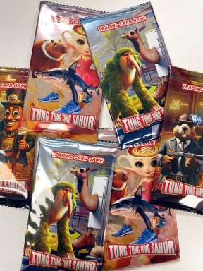 Пакет 8 холограмни колекционерски карти, Балерина Капучино, Tung Tung Sahur /Li/