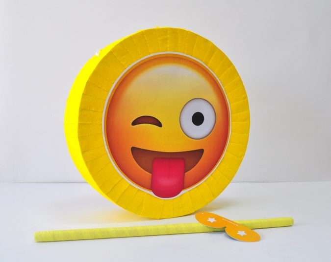 Пинята Емоджи, Емотикон, две лица 40х40 см