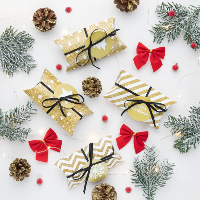 Кутийки за сладки или Коледни подаръчета в златно, 4бр. в пакет, 12,5х7см /Pp/