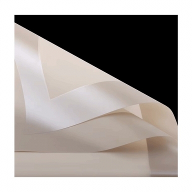 Опаковъчна хартия с борд, цвят бежов, 57 х 56см. /Km/