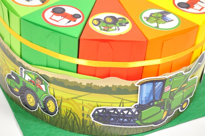 Хартиена торта с декорация и персонализация Трактор, Комбайн