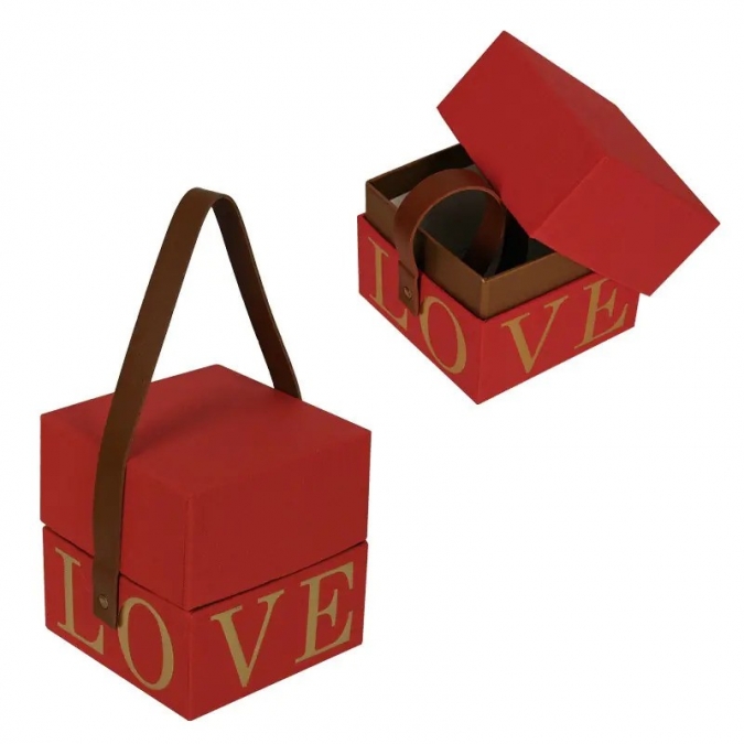 Подаръчна кутия "Love" с кожена дръжка, червена /Km/