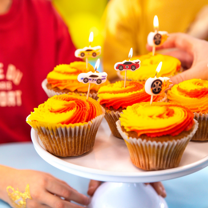 Свещички Спортни коли, 5 броя /Pp/