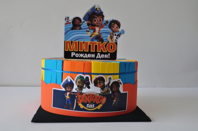 Хартиена торта с  тематична декорация Ай Ай Сантяго