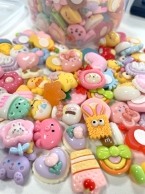 Мини лепящи аксесоари, стикери, различни визии и герои /Tr/