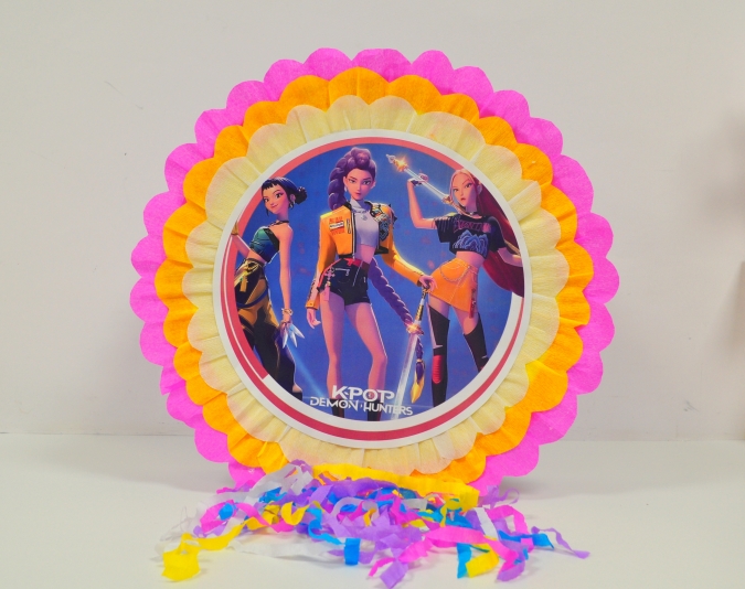 Пинята Кей Поп, две лица 40х40 см