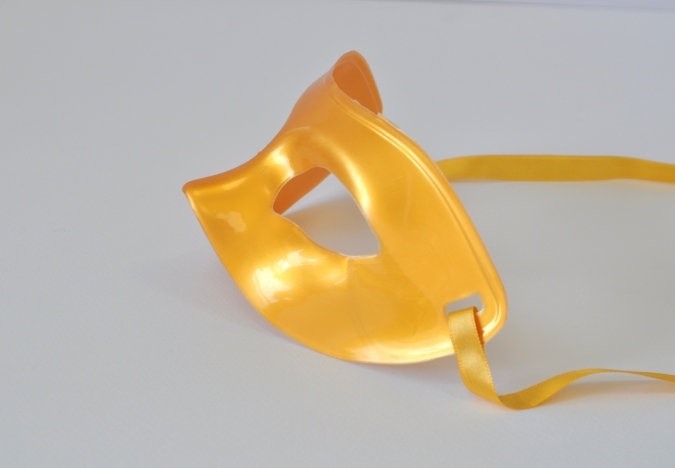 Златна карнавална маска, домино, 19х7см /Tr/