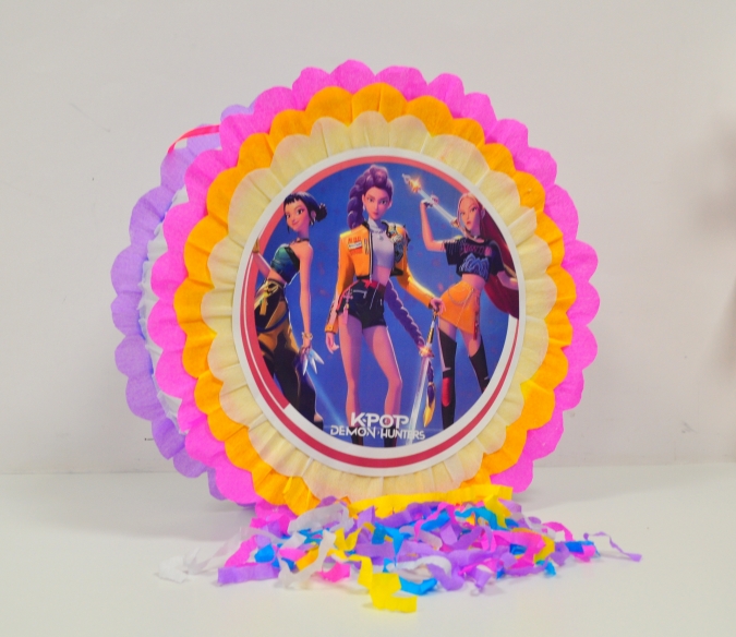 Пинята Кей Поп, две лица 40х40 см