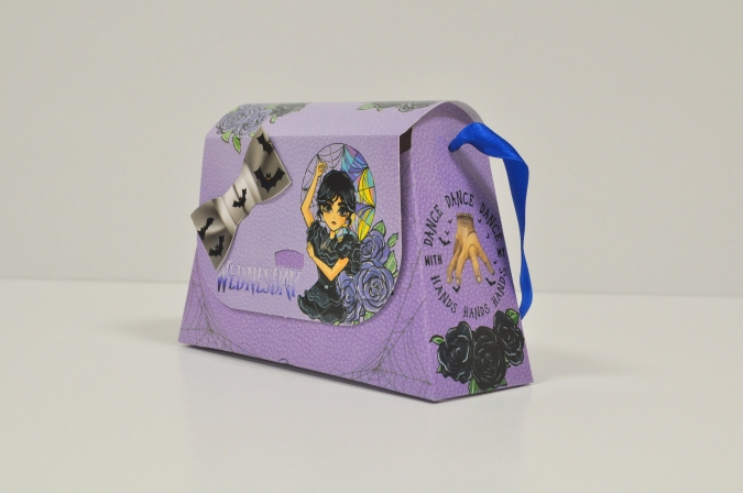 Картонена чантичка Уенсдей Адамс /Mr/