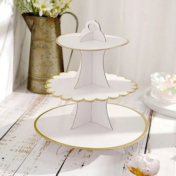 Стойка за мъфини бял със златен блестящ кант /Gx/