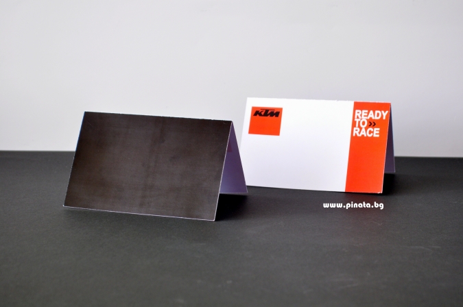 Тейбъл картичка КТМ мотори с текст или тематична декорация